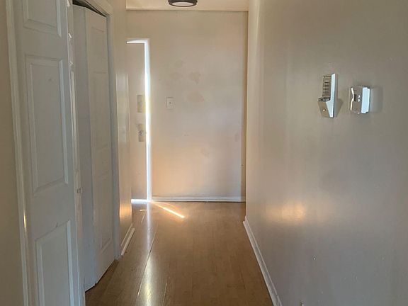 2nd image of 3194 N Milwaukee Ave #2F