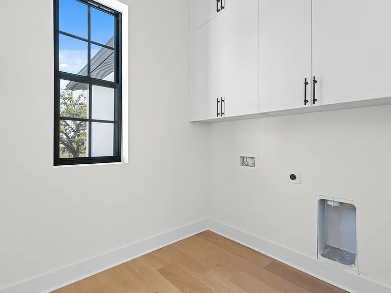 3202 W La Salle St — Photo 54