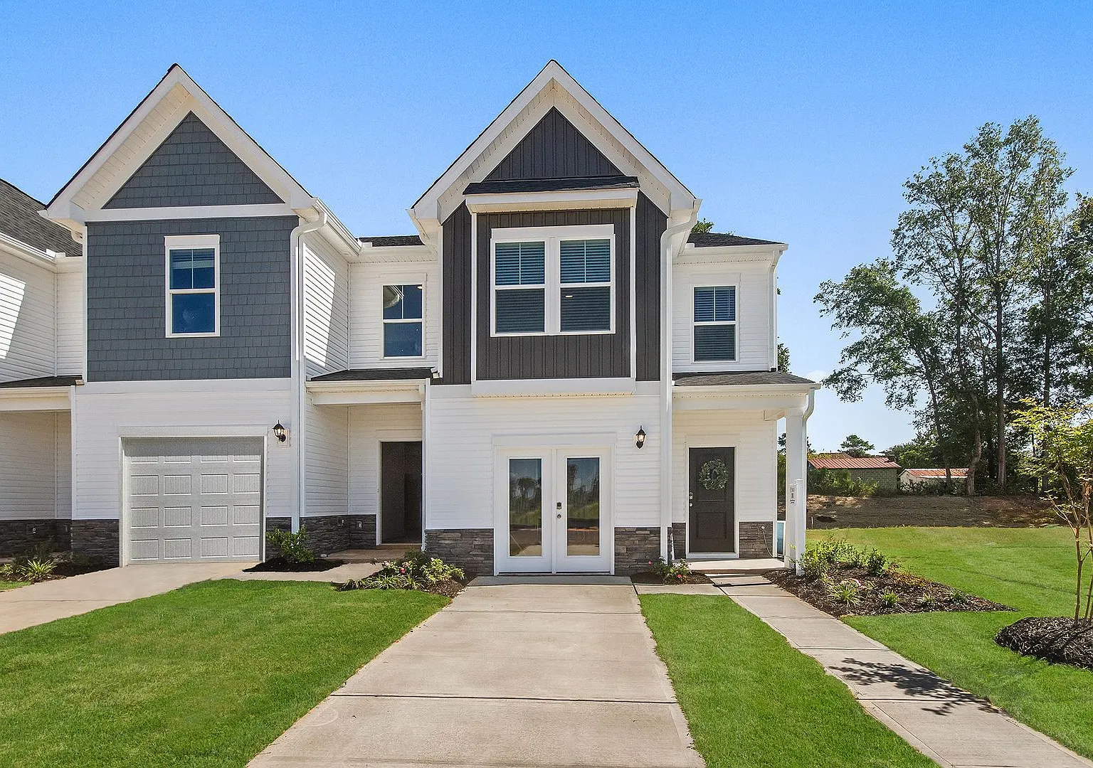 Brand New Townhome In Spartanburg's Trenton Place — Photo 1