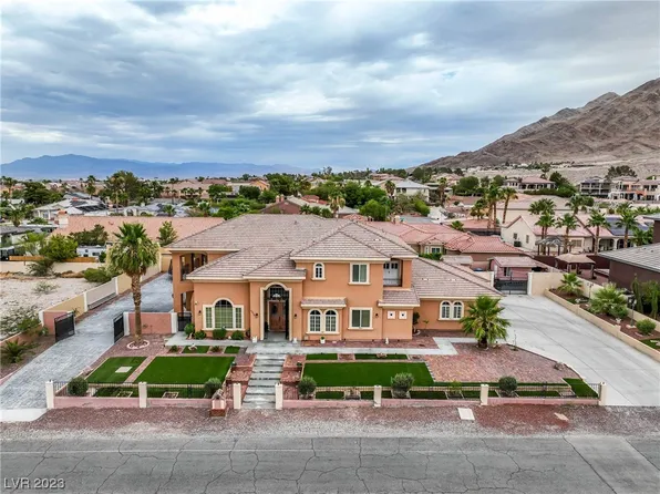 7010 E Charleston Blvd, Las Vegas, NV 89142