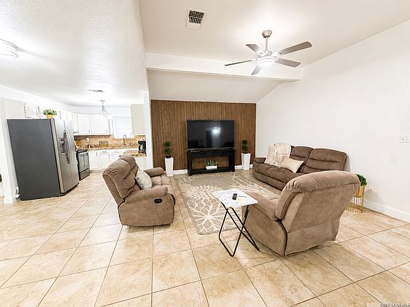 4th image of 2259 WILLOW TRAIL
