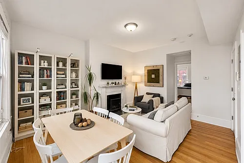 62 West Cedar St #C Photo 1