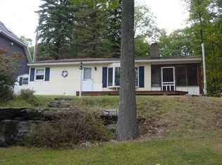 107 Lakeview St, Lakeville, PA 18438