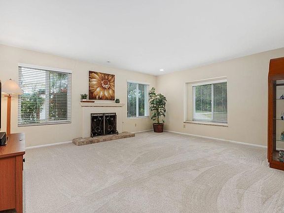 3rd image of 1037 Glenmere Rd