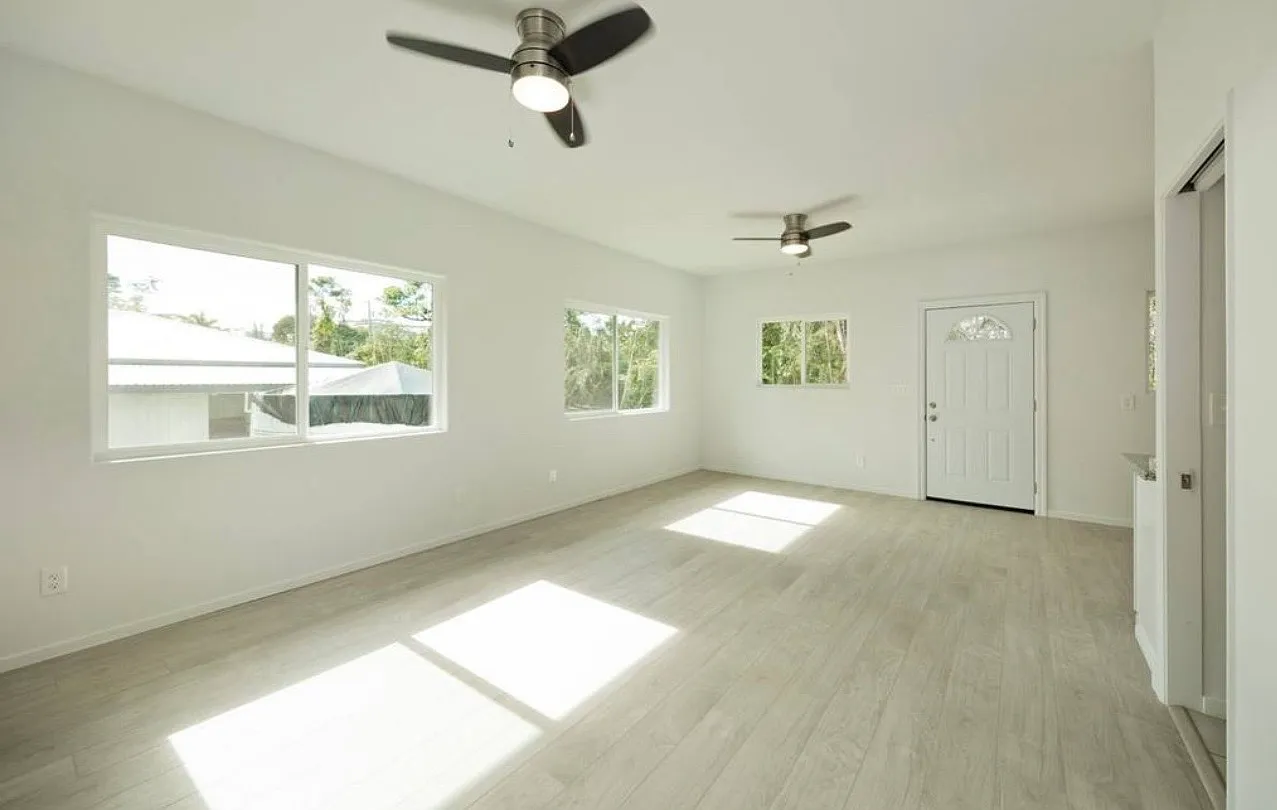 Studio, 484 sqft, $1,500 — Photo 2
