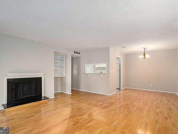 5th image of 1115 Summit North Dr NE #1115