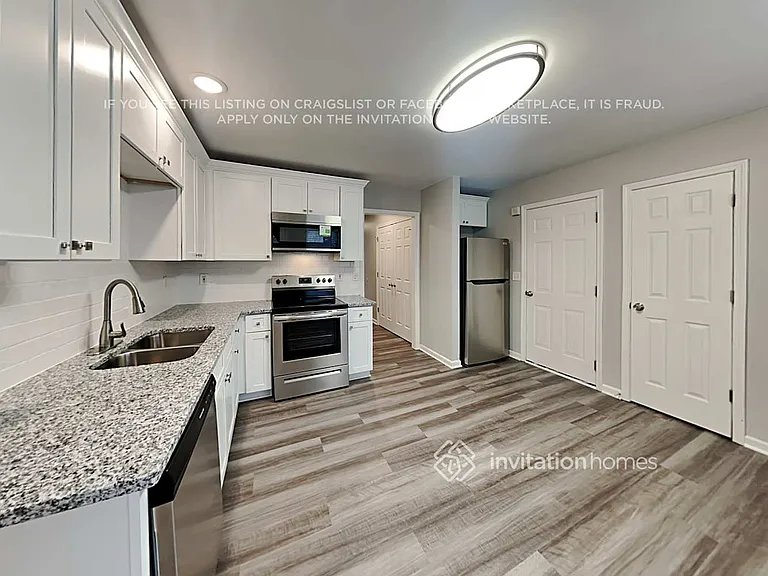 3535 Anastasia Ct — Photo 8