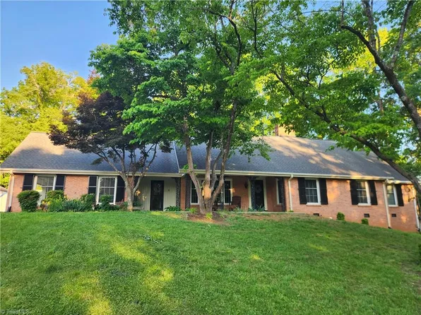 101 S 8th Ave, Mayodan, NC 27027