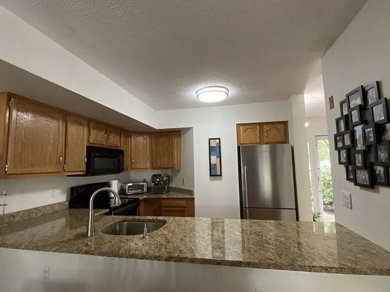 10 Merganser Way — Photo 1
