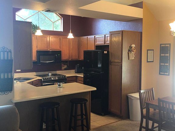 3rd image of 1633 E Lakeside Dr Unit 18