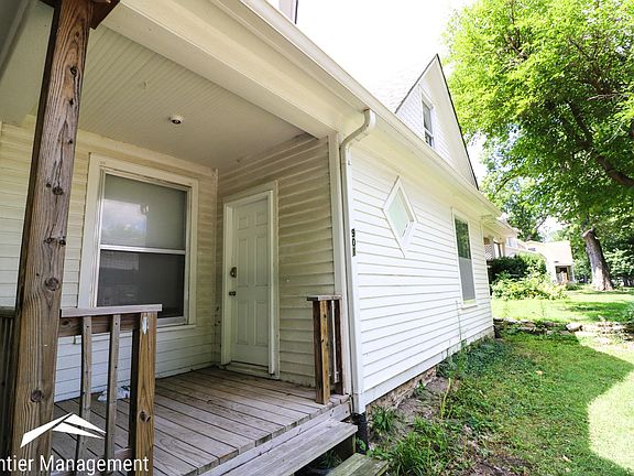 3rd image of 901 Osage St APT 1