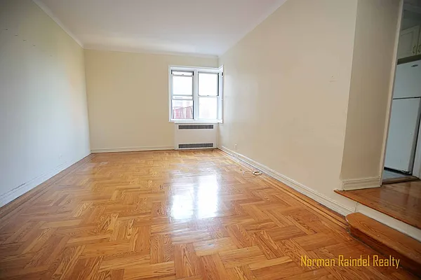 Rented by Norman Raindel, LREB | media 30