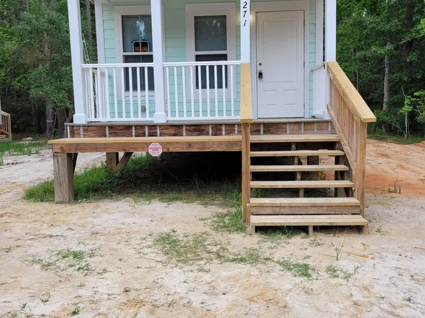 7271 Walthall St, Bay Saint Louis, MS 39520