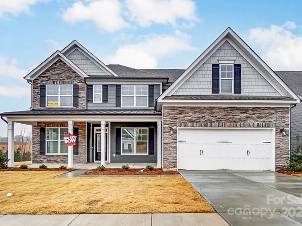 8731 Acadia Pkwy #615, Sherrills Ford, NC 28673