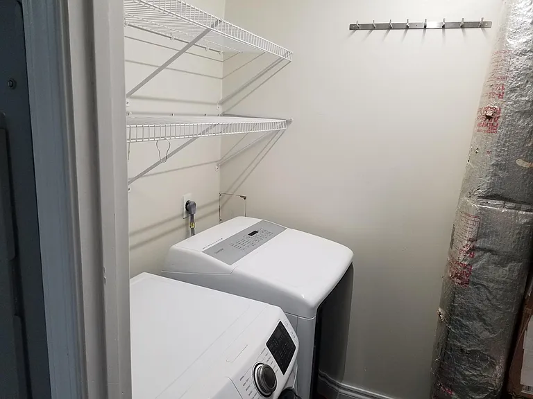 1112 Forest Hills Ave #B — Photo 21