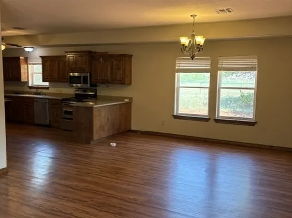 11152 Thompson Ln, Blanchard, OK 73010