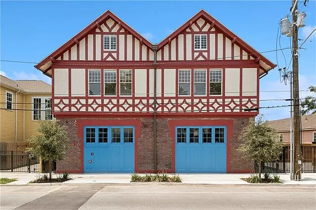 2 bed, 1.0 bath, 927 sqft, $1,543 — Photo 1