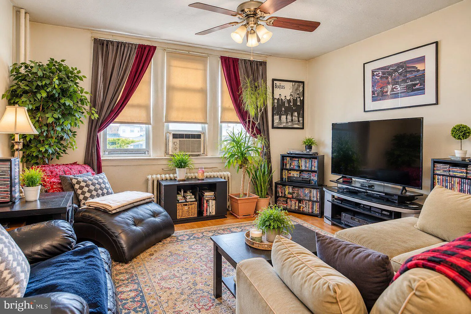 1 bed, 1.0 bath, 900 sqft, $950 — Photo 2