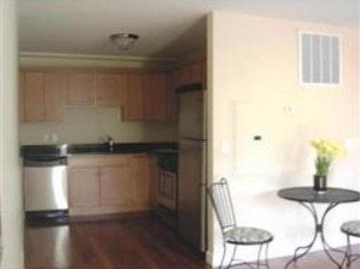 4th image of 291 Revere St Unit 6