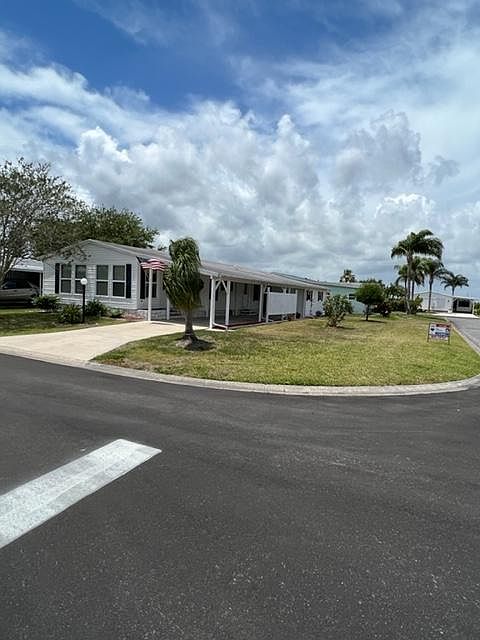 1st image of 521 Citron Dr