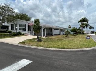521 Citron Dr, Barefoot Bay, FL 32976
