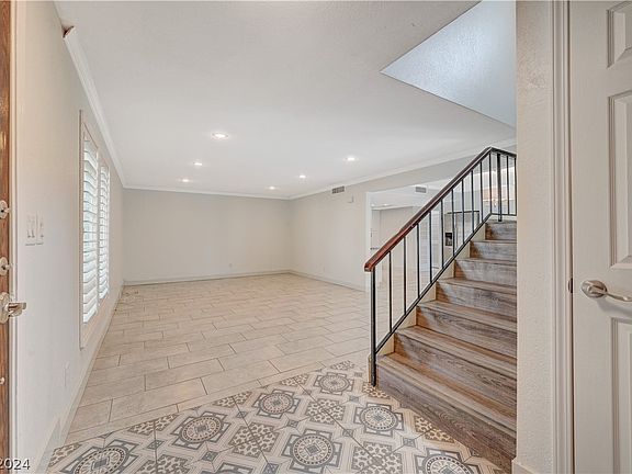 4th image of 3749 Monument St