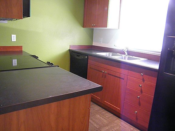 3rd image of 14210 NE 181st Pl APT M204