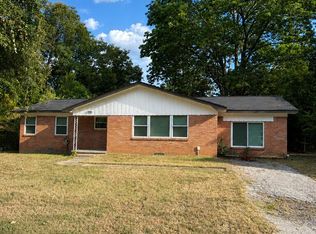 516 W Point Tap Rd, Palestine, TX 75803