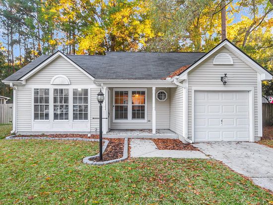 329 Damascus Dr, Summerville, SC 29483