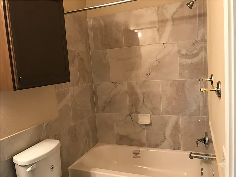 2507 Oak Ln #A — Photo 11