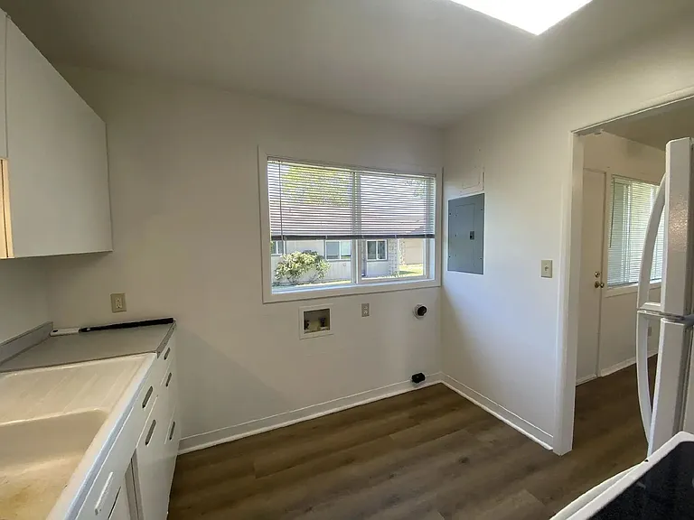 769 NE Alameda Ave — Photo 9