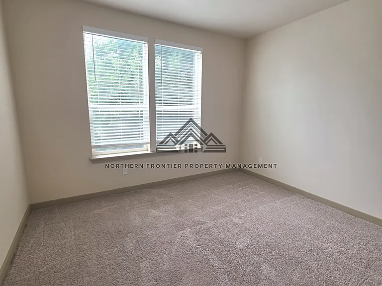 1410 S College Ave — Photo 15