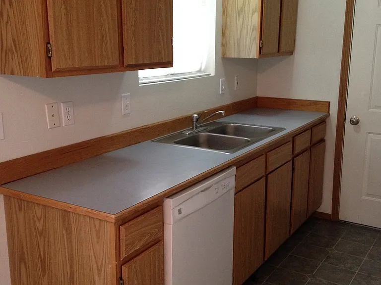 906 Juniper Ave — Photo 7