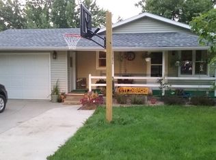 830 Jewett St, Platteville, WI 53818