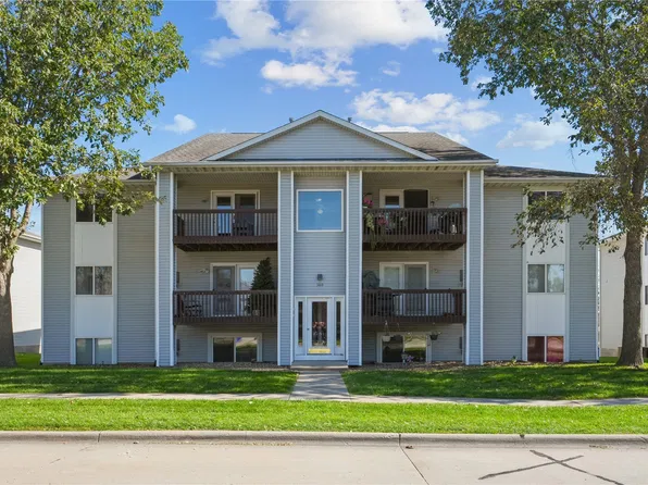 540 Augusta Cir APT 9, North Liberty, IA 52317