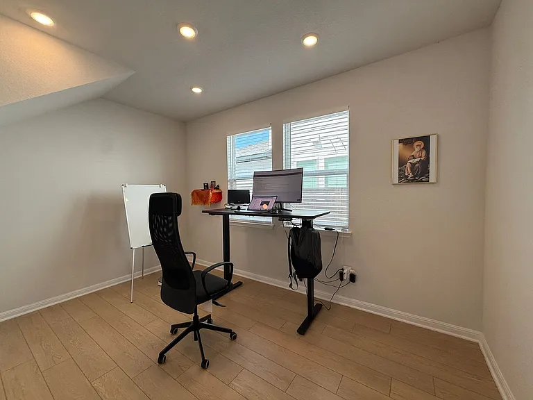 437 Leeward Pass — Photo 18