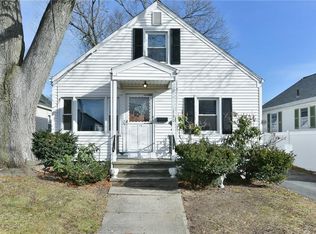 180 Crescent Ave, Cranston, RI 02910