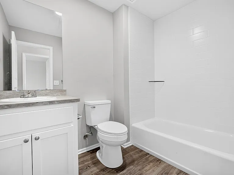 9608 Stallion Dr — Photo 17