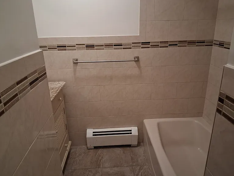 2176 Halsey St #1 — Photo 15