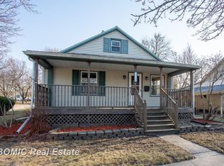 1110 Dunbar St, Essexville, MI