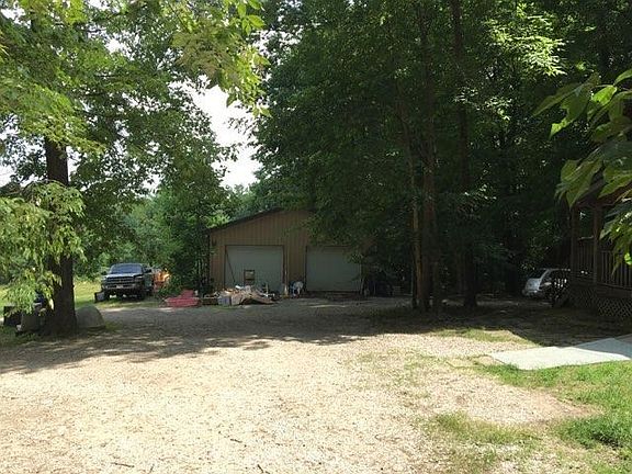 3rd image of 4608 Blue Springs Dr