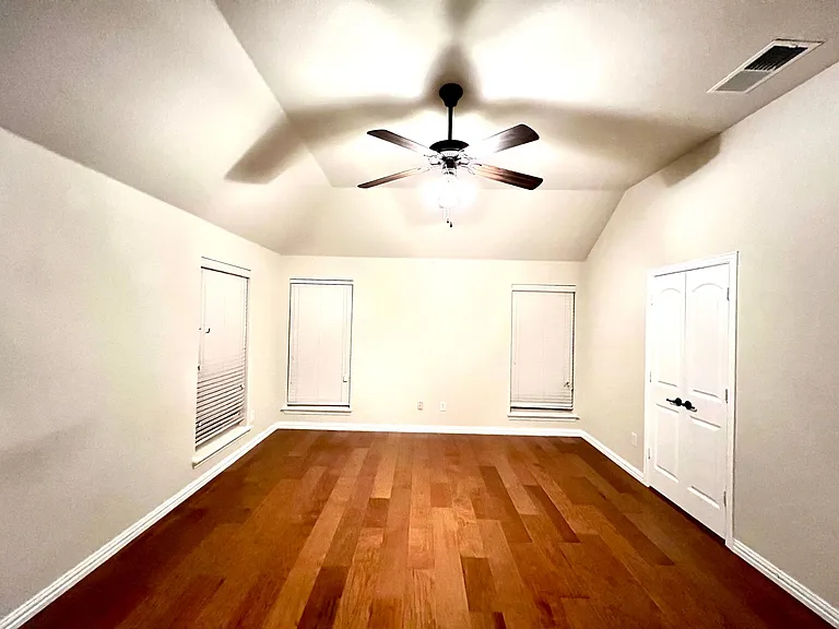 4013 Dalton Dr — Photo 8