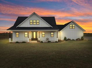 570 Compton Rd, Crawford, TX 76638