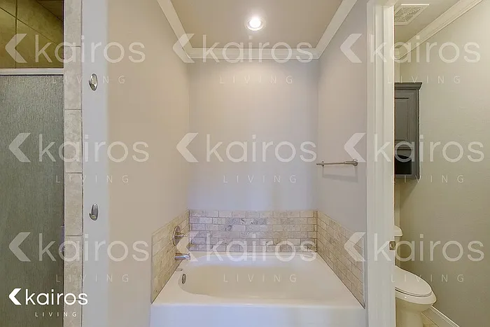 7308 Mosley St — Photo 22
