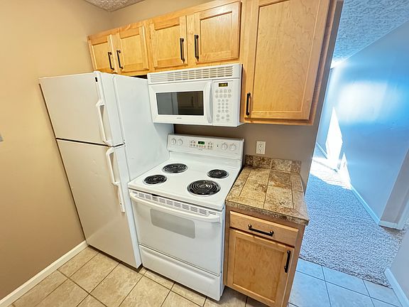3rd image of 1518 D St #9