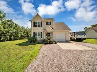 371 W Backwoods Rd, Moyock, NC 27958