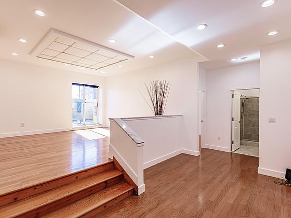 4th image of 75 Liberty Ave #B