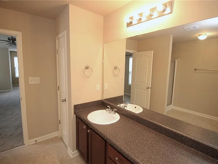 1317 Castleberry Dr — Photo 17