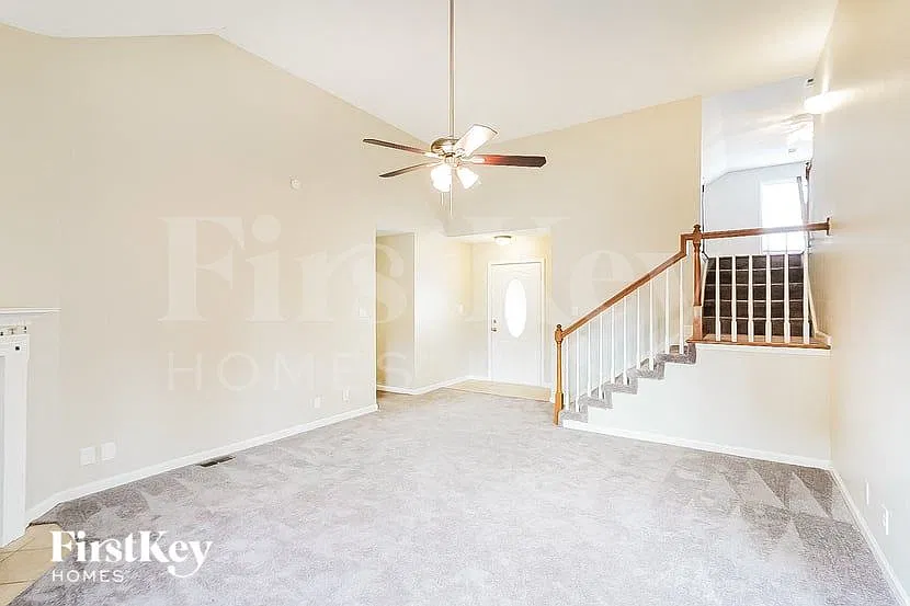 3 bed, 2.0 bath, 1494 sqft, $1,780 — Photo 3