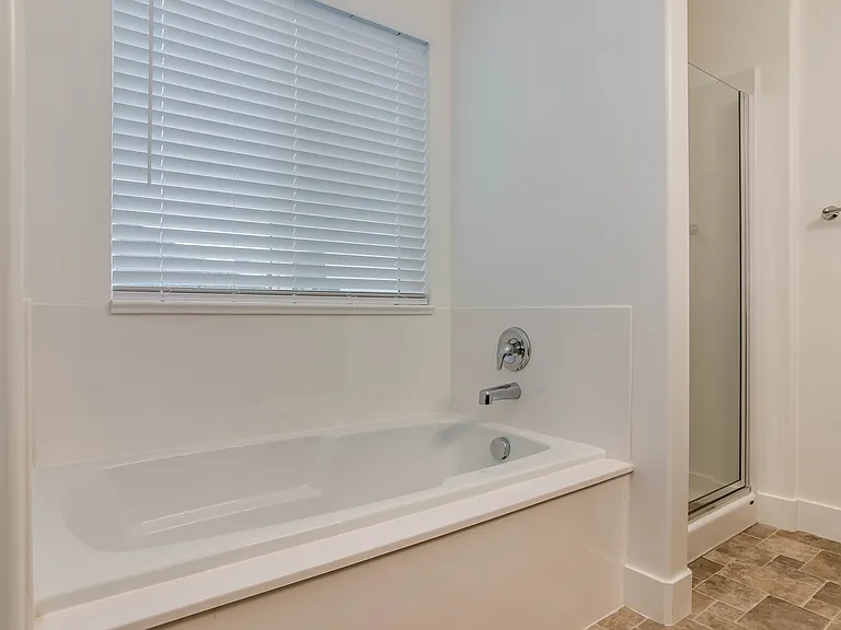 117 N Lasalle Dr — Photo 5